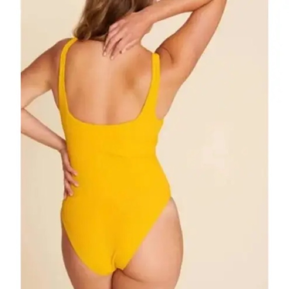 NWOT - Andie Swim - Andie x Claire Holt The Byron Ribbed - Dune - Ribbed - Large